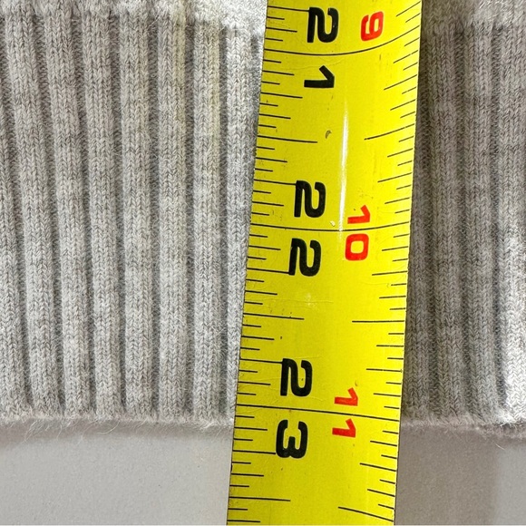 FOREVER 21 Gray Long-sleeve Pullover Sweatshirt With Sequins Dog Size Medium - Picture 9 of 9